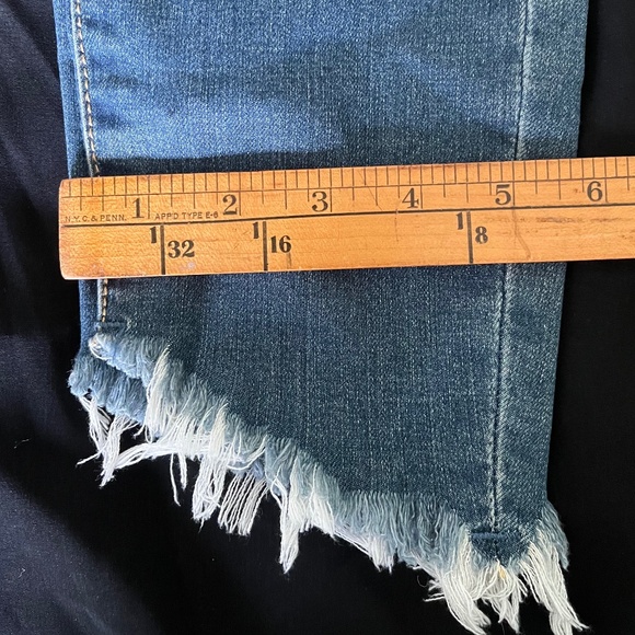 Articles of Society Skinny Jeans Ripped & Ragged Hem Size 26 NWT - Picture 8 of 11